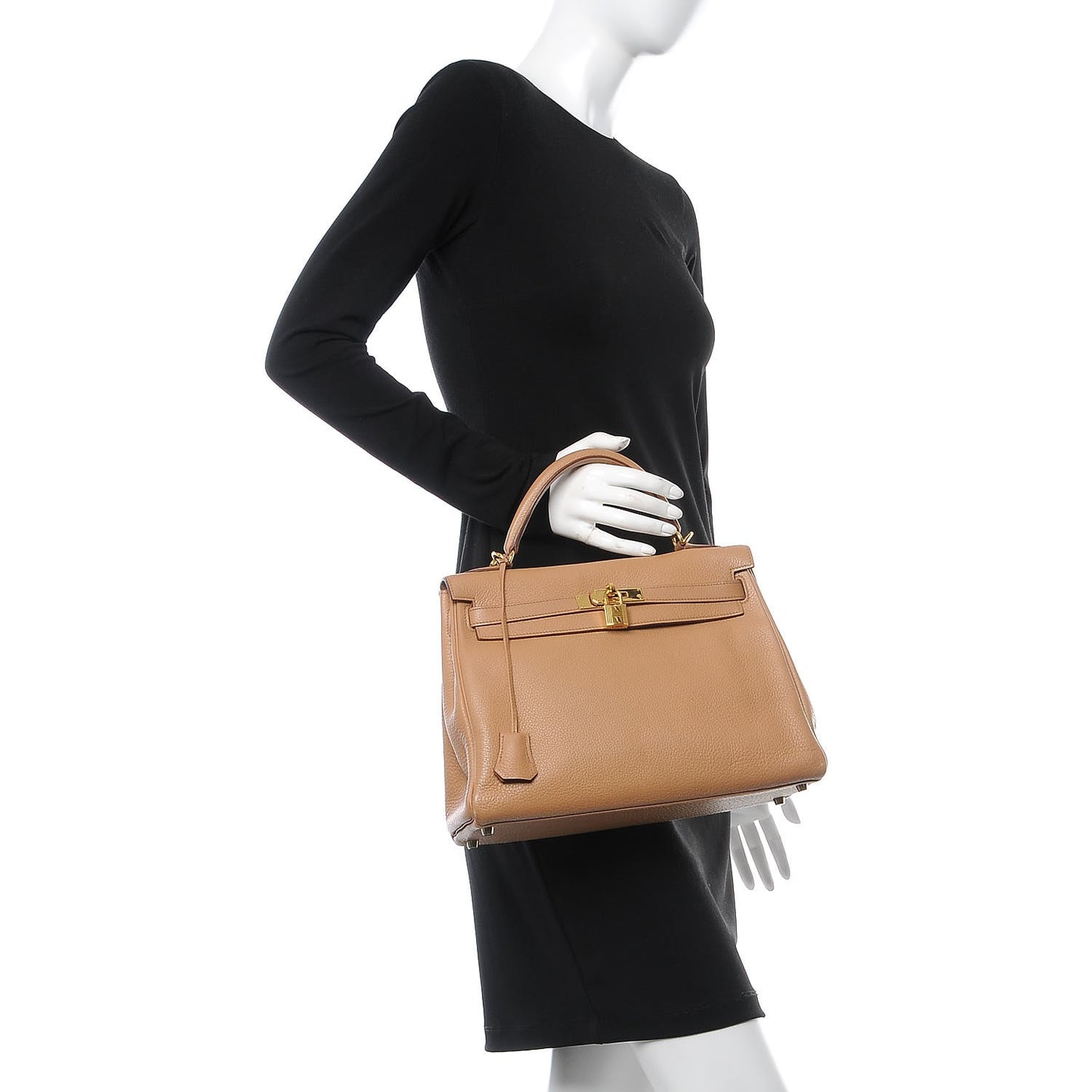 Taurillon Clemence Kelly Retourne 32 Tabac