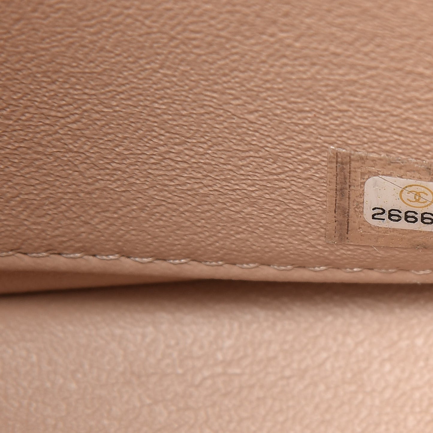 Caviar Quilted Medium Business Affinity Flap Light Beige