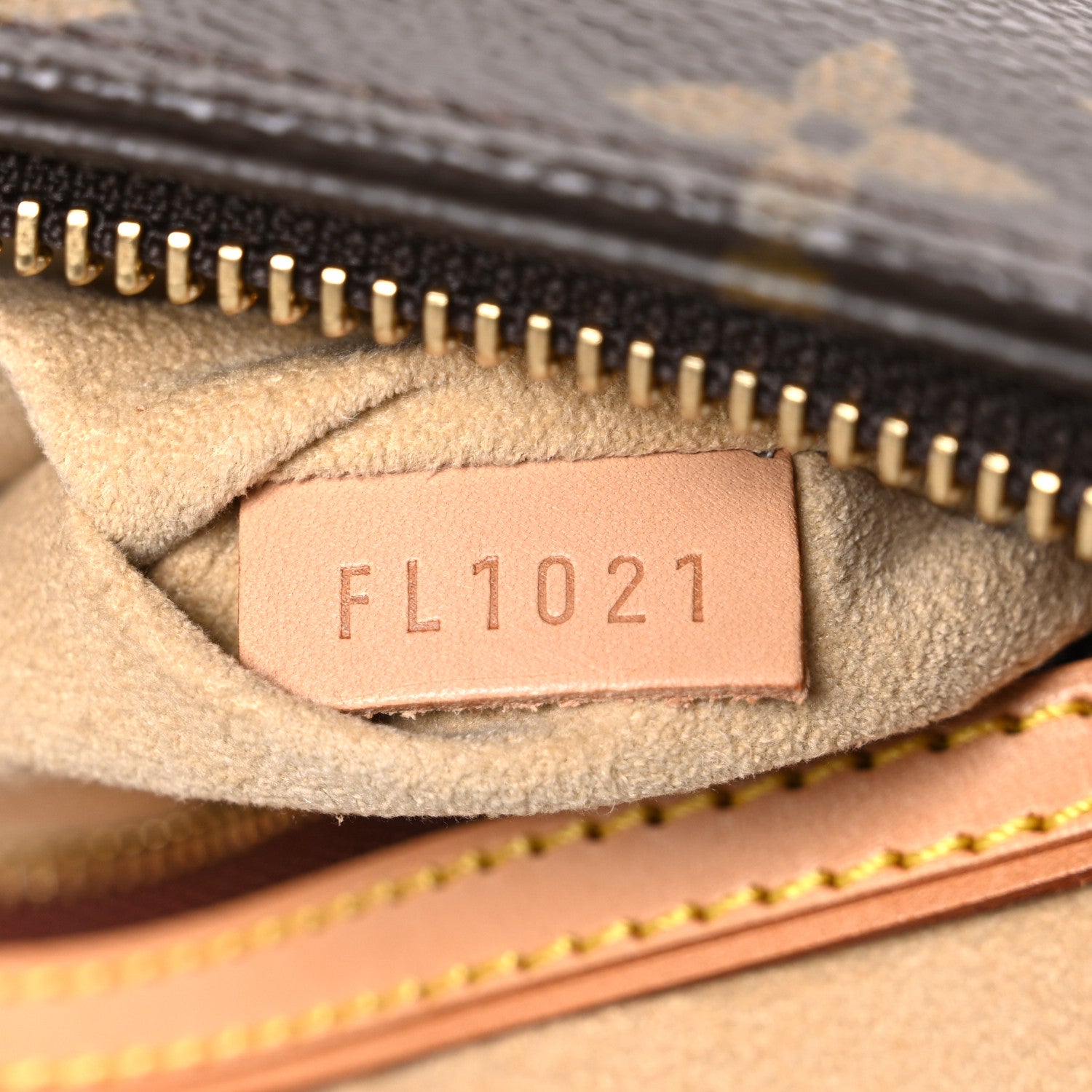 Louis Vuitton Monogram Looping MM 7 of 10