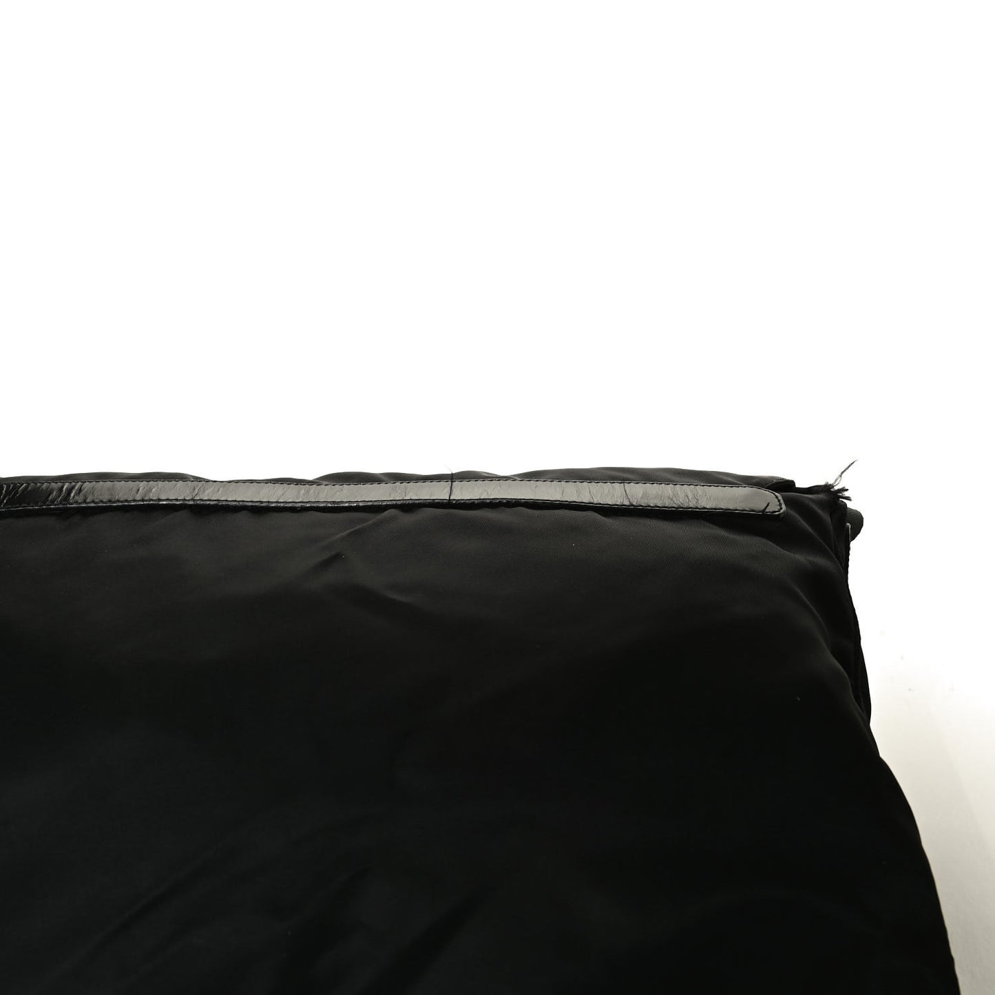 Nylon Vela Messenger Bag Black