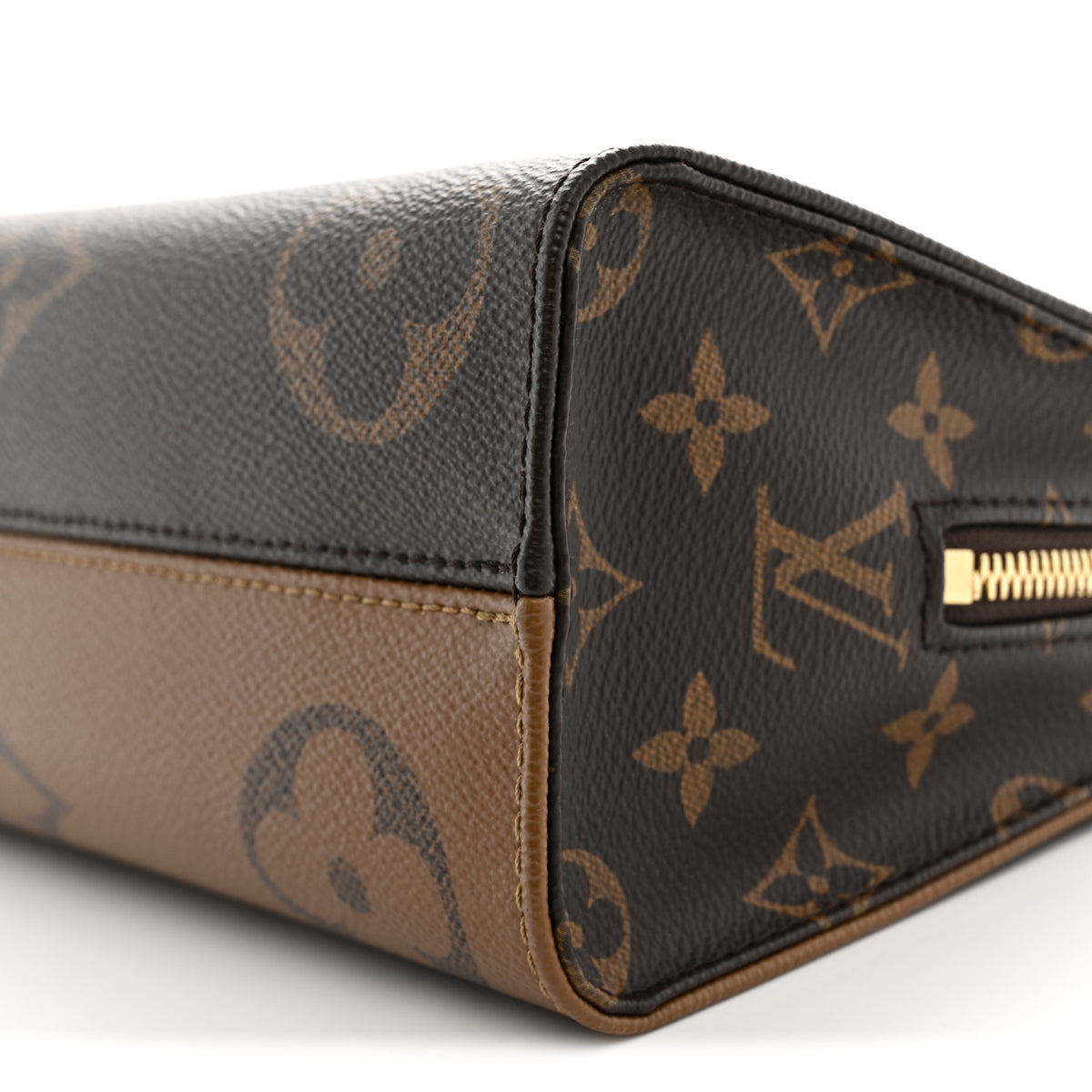 Louis Vuitton Reverse Monogram Giant OnTheGo East West Chain 9 of 11