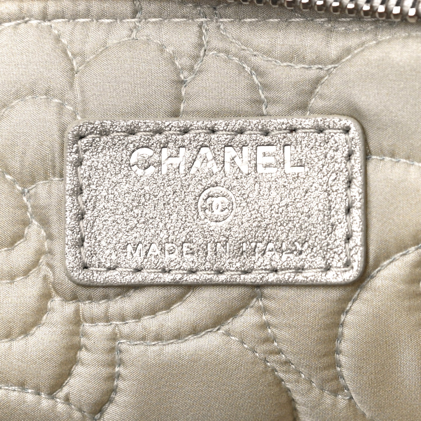 Goatskin Camellia Stitched Medium Cosmetic Case Silver