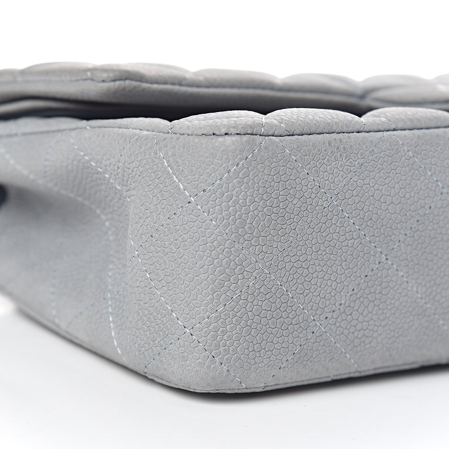 Iridescent Caviar Quilted Medium Double Flap Light Grey