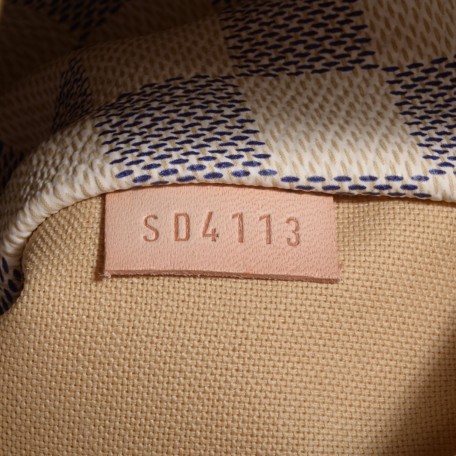 Louis Vuitton Damier Azur Totally MM 7 of 7