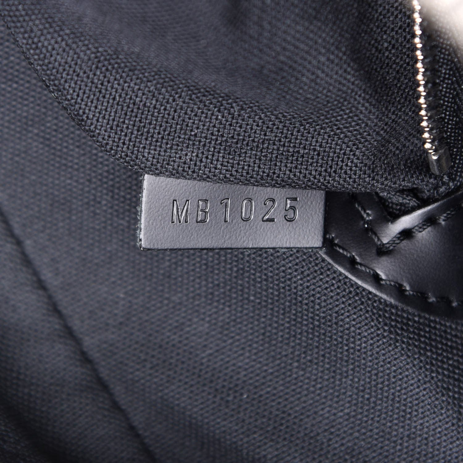 Louis Vuitton Taiga Briefcase Black 8 of 14
