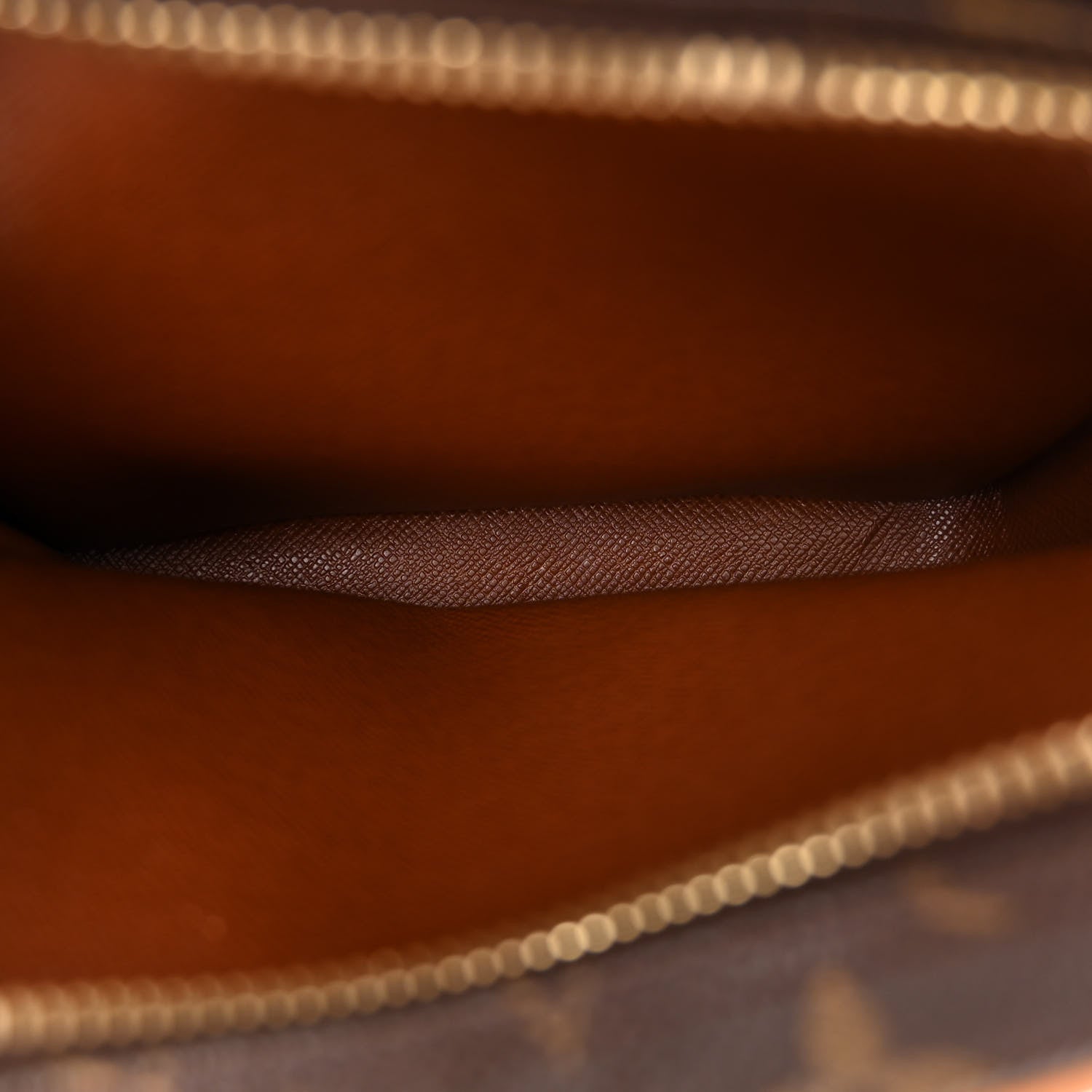 Louis Vuitton LOUIS VUITTON Monogram Amazone 4 of 9