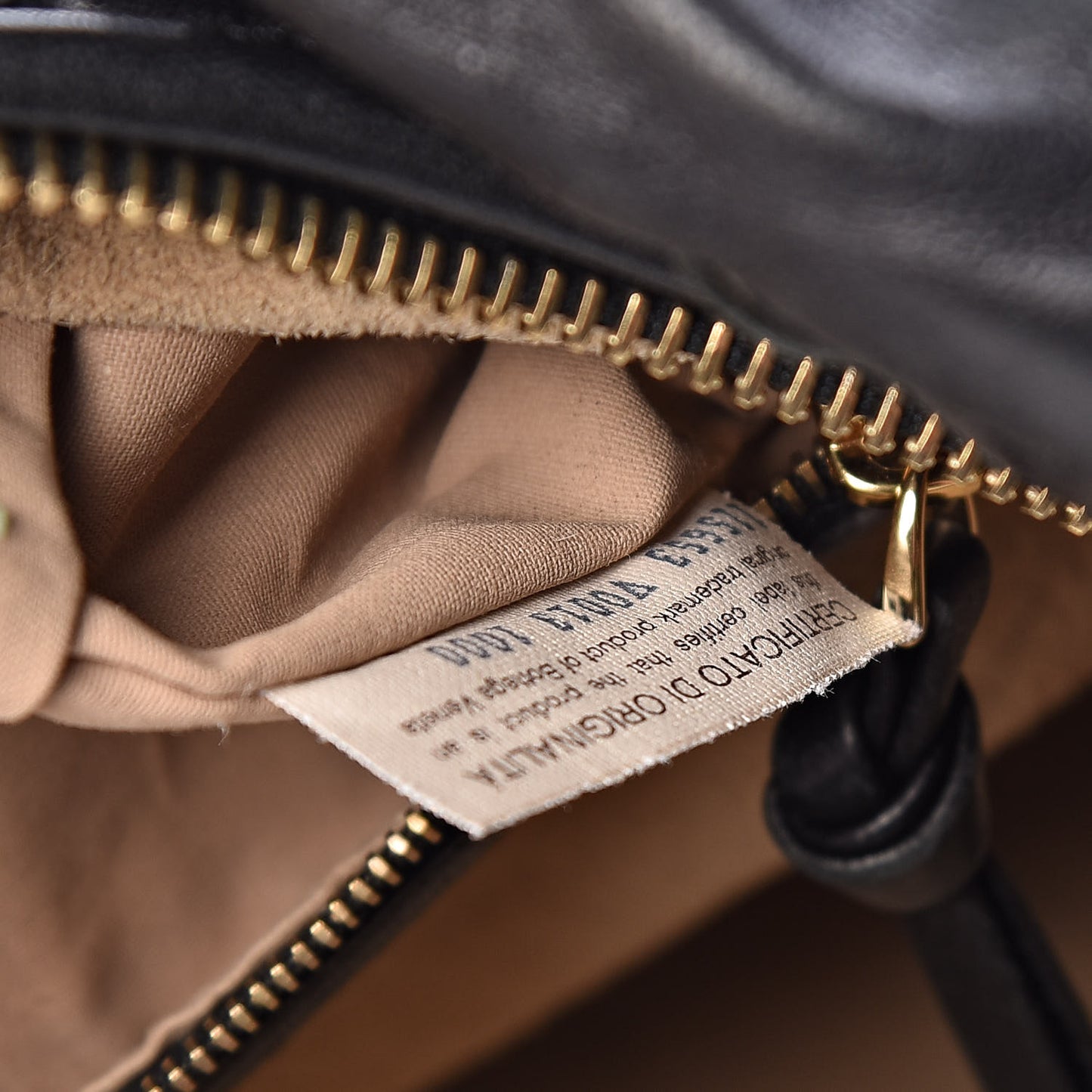 Nappa Intrecciato Medium Veneta Hobo Black