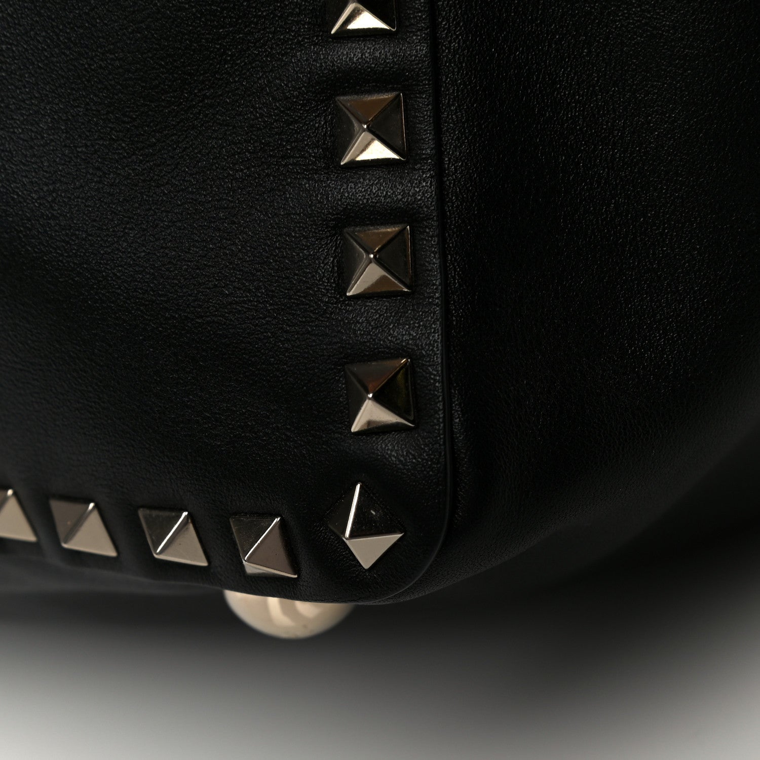 Valentino Garavani Vitello Medium Rockstud Tote Black 10 of 11