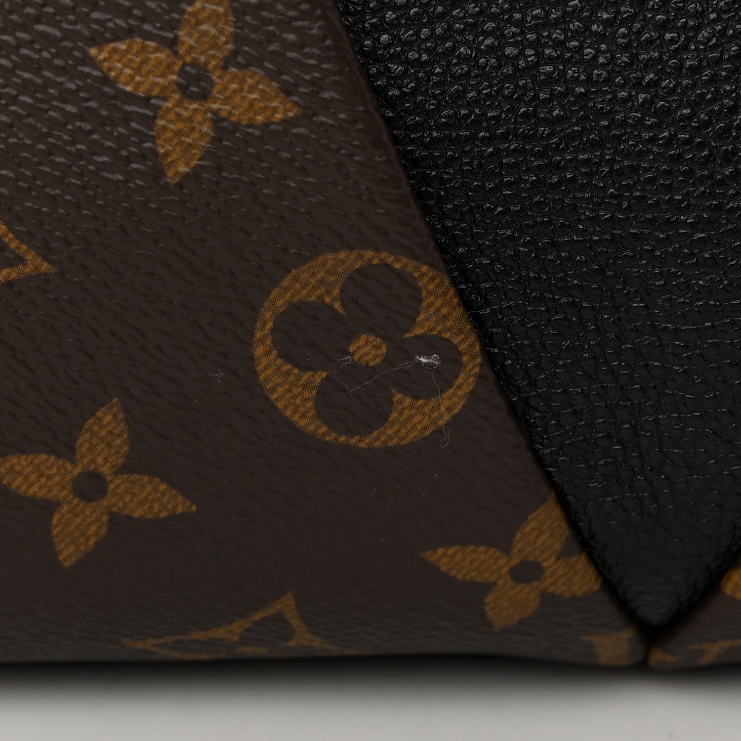 Louis Vuitton Monogram V Tote MM Black 10 of 13