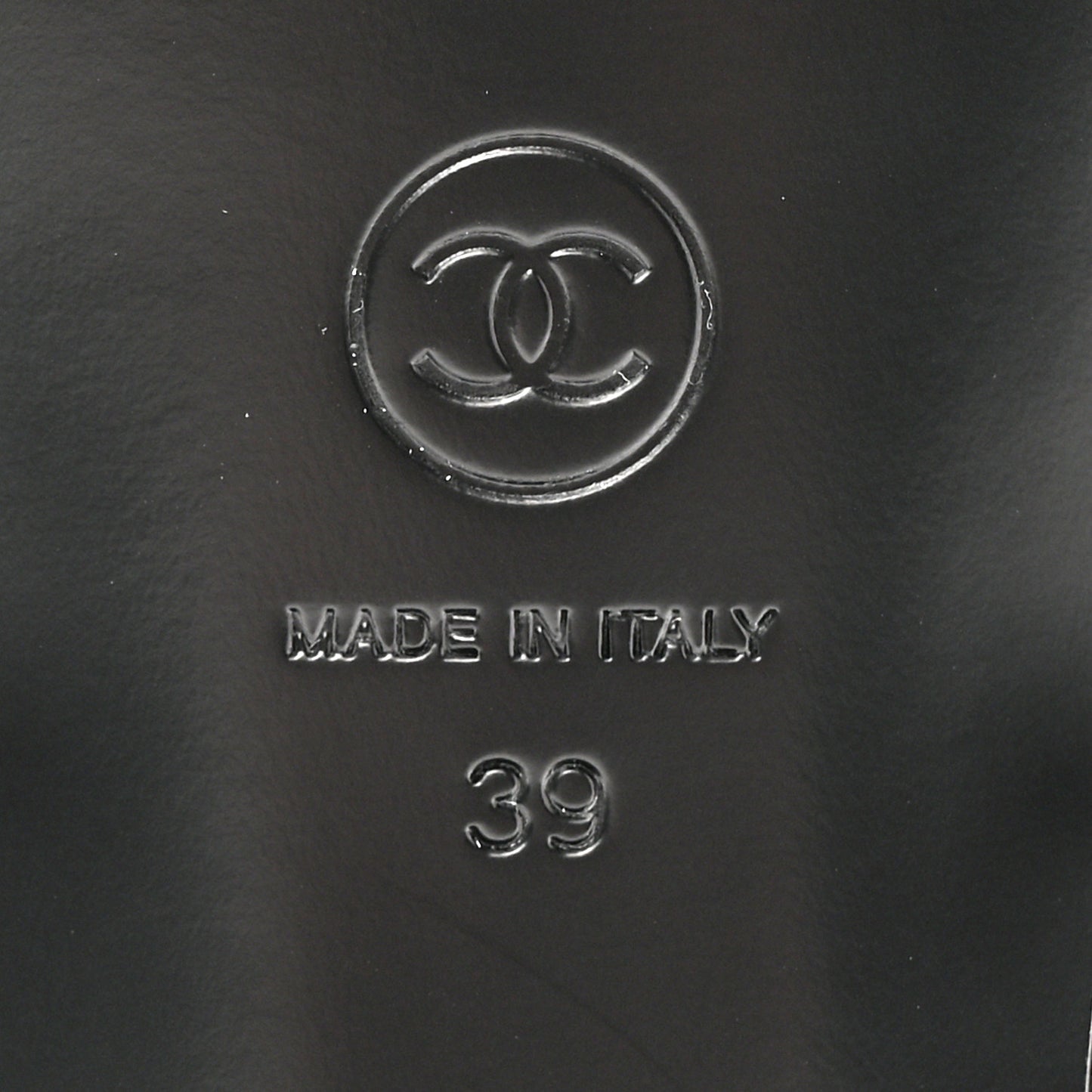 Lambskin Camellia Thong Sandals 39 Black White