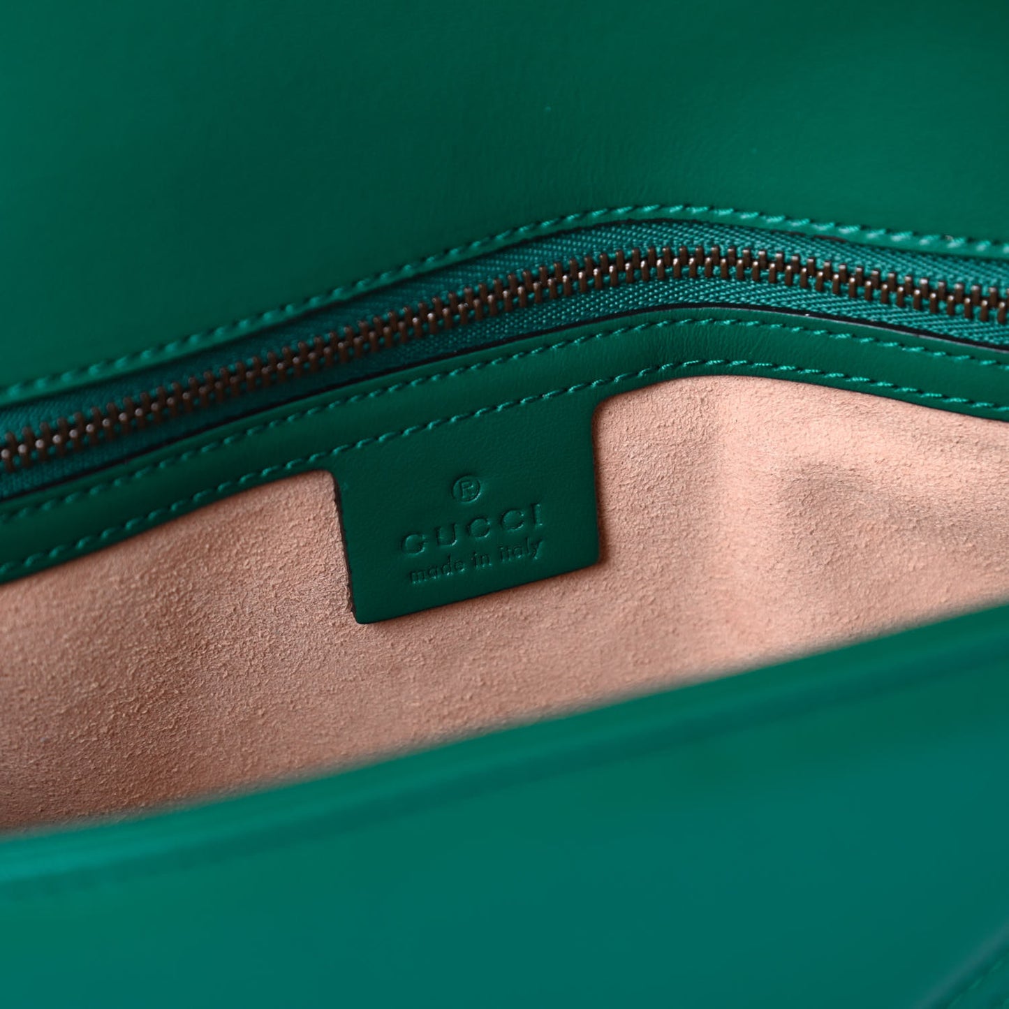 Calfskin Matelasse Small GG Marmont Shoulder Bag Emerald Green
