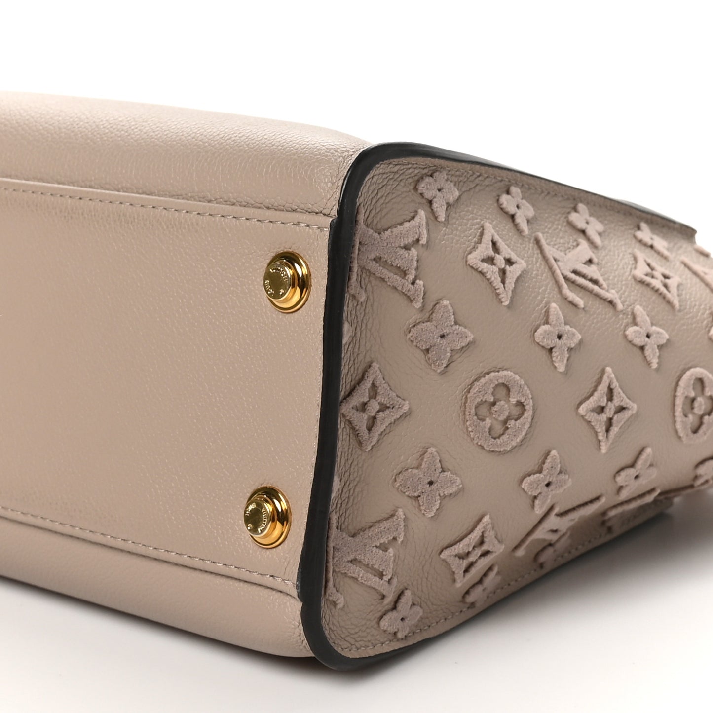 Calfskin Monogram Tufting On My Side Galet