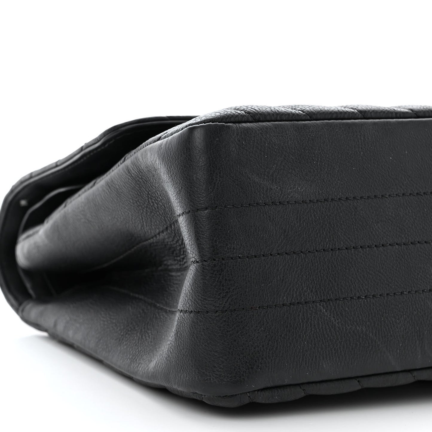 Crumpled Calfskin Chevron Quilted 2.55 Reissue 226 Black
