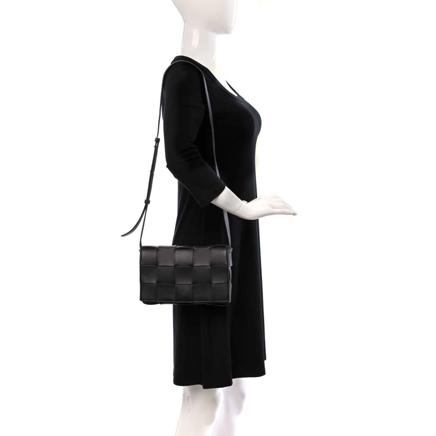 Bottega Veneta Lambskin Maxi Intrecciato Cassette Crossbody Bag Fondant 2 of 9