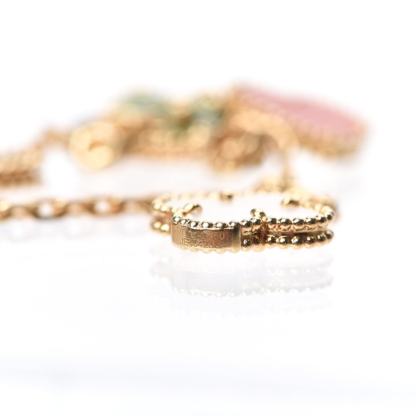 18K Yellow Gold Mother of Pearl Malachite Carnelian Tiger Eye 4 Motifs Lucky Alhambra Bracelet