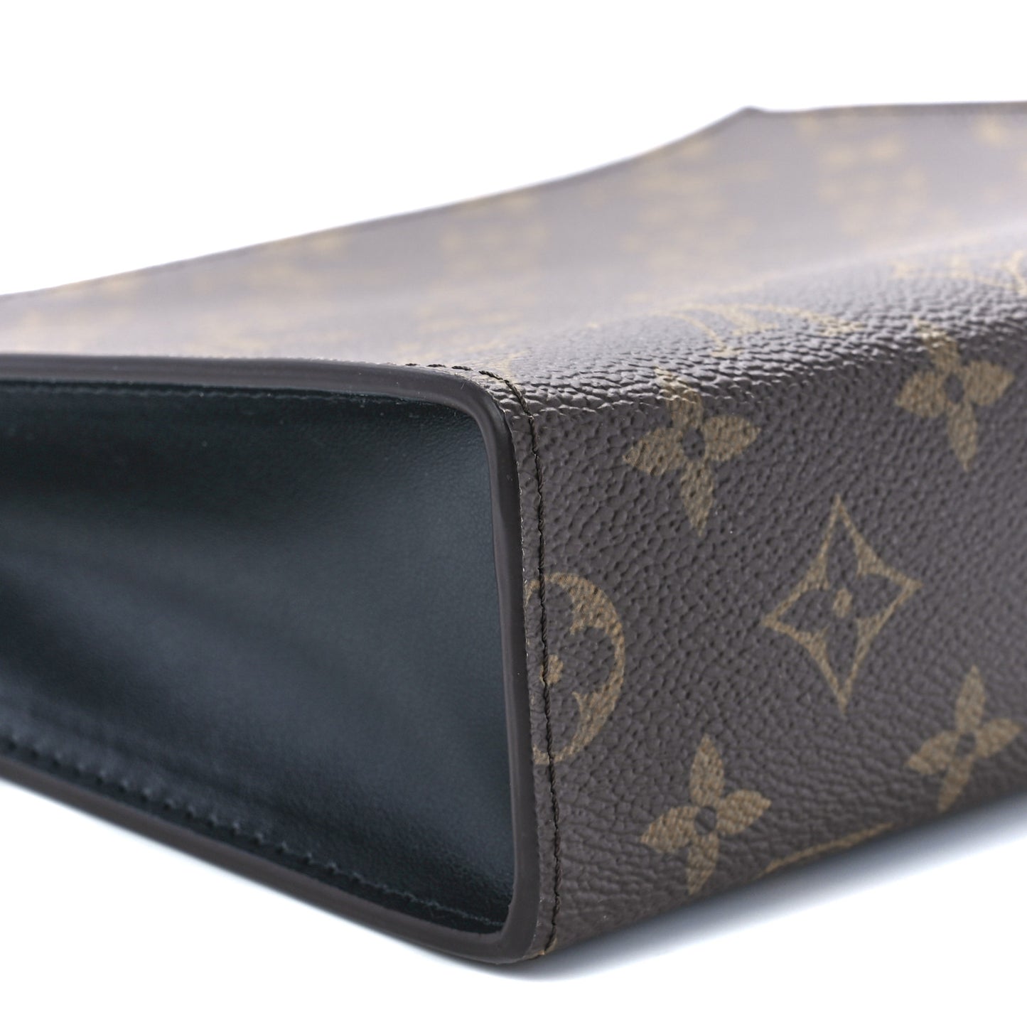 Monogram Poche Toilette NM