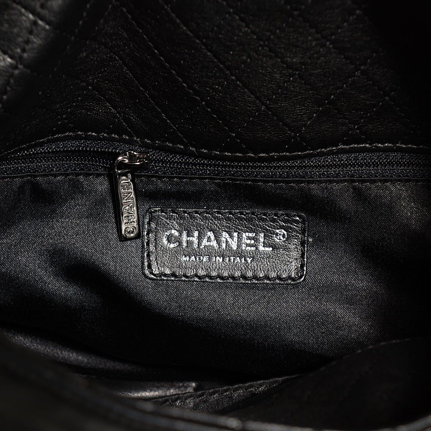 Lambskin Soft and Chain Small Hobo Black