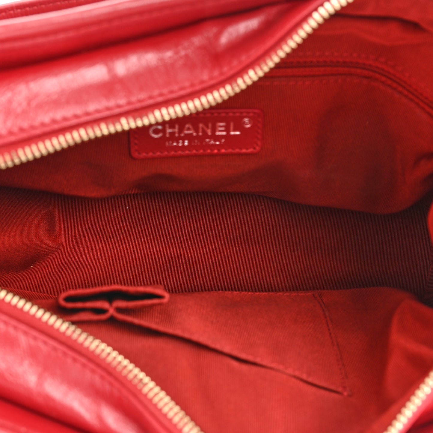 Aged Calfskin Quilted Small Gabrielle Logo Hobo Red