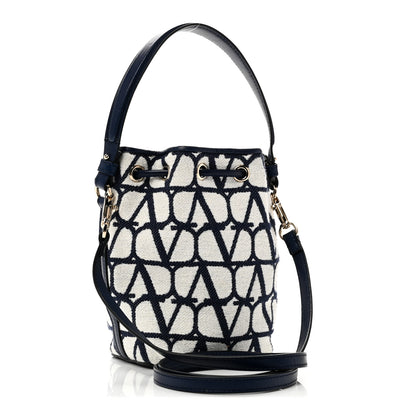 Valentino Garavani Toile Iconographe Nappa Mini Vlogo Signature Bucket Bag White Worker 3 of 9