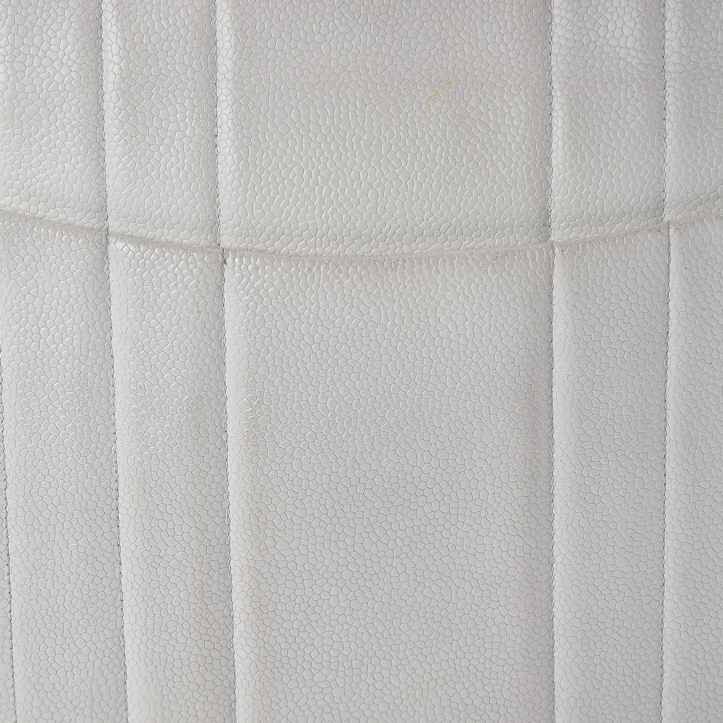 Caviar Vertical Quilted Jumbo Single Flap White