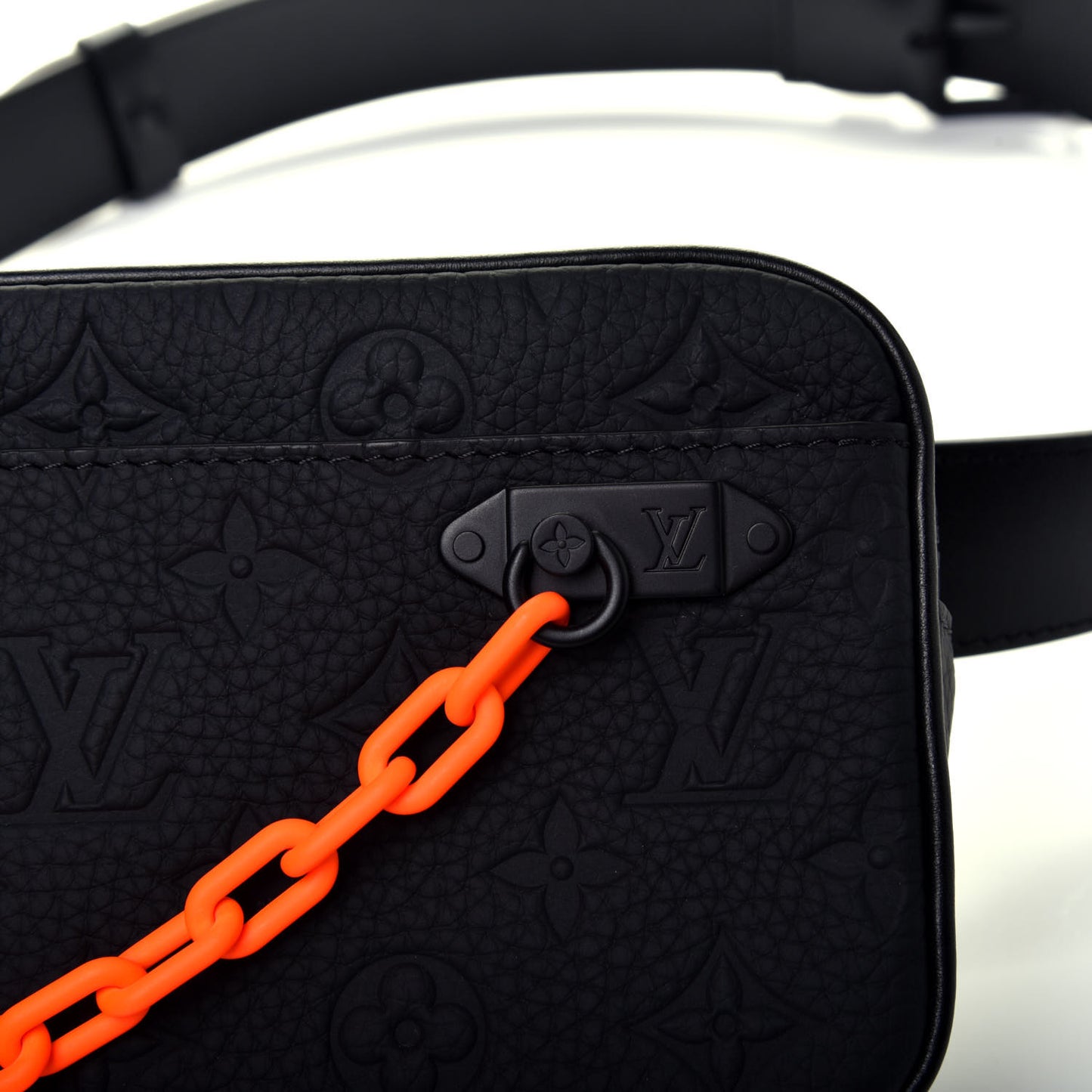 Taurillon Monogram Uniformes Solar Ray Soft Pochette Volga Belt Bag Black