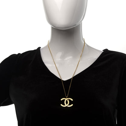 Chanel Metal CC Paris Button Necklace Gold 2 of 6