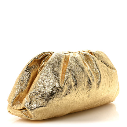 Bottega Veneta Metallic Bark Calfskin Embossed The Pouch Oversized Clutch Oro 3 of 7