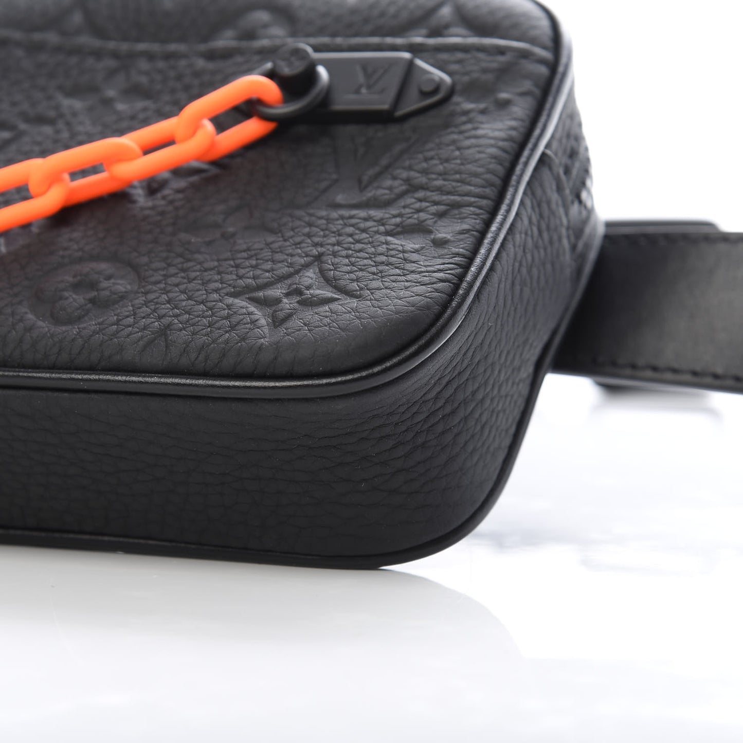 Taurillon Monogram Uniformes Solar Ray Soft Pochette Volga Belt Bag Black
