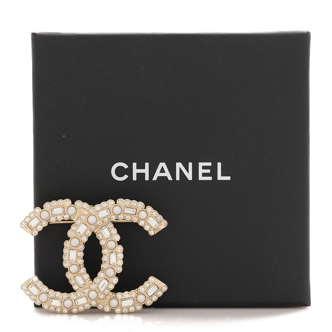 Crystal Baguette Pearl CC Brooch Gold Pearly White