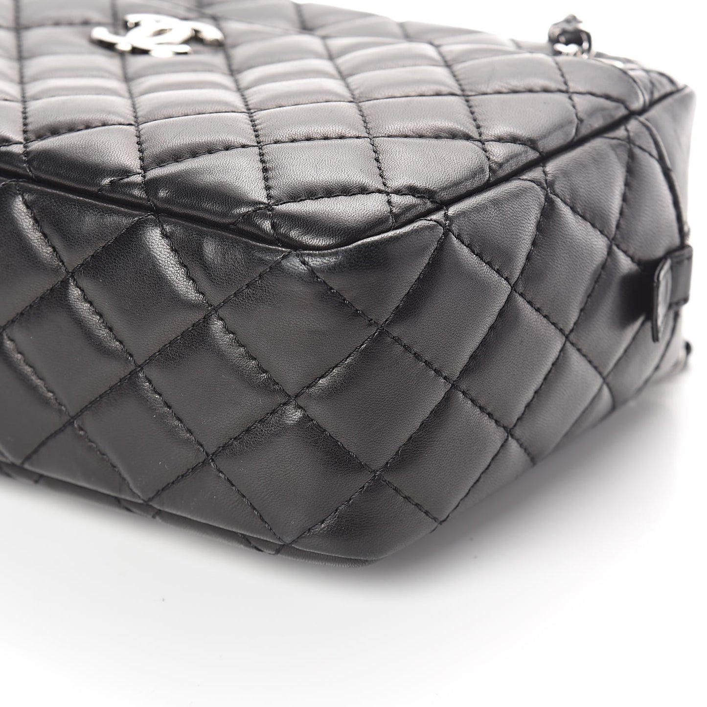 Lambskin Quilted Medium Camera Case Black