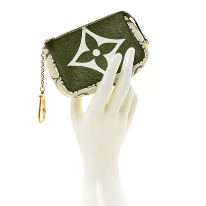 Louis Vuitton Monogram Giant Micro Pochette Accessories Kaki White 2 of 12