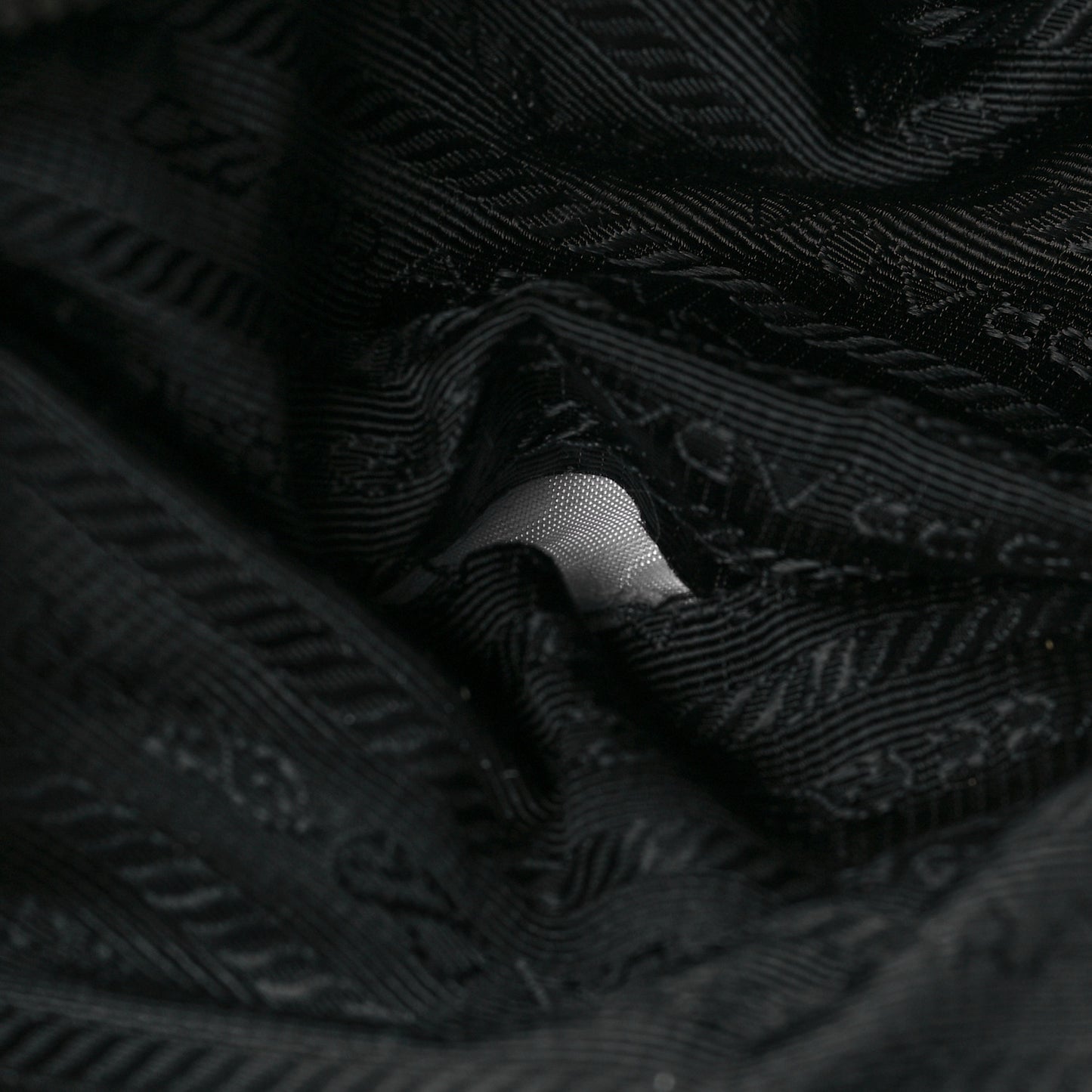 Tessuto Nylon Saffiano Re-Edition 2006 Shoulder Bag Black