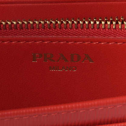 Prada Vitello Move Metal Oro Chain Wallet Lacca 8 of 9