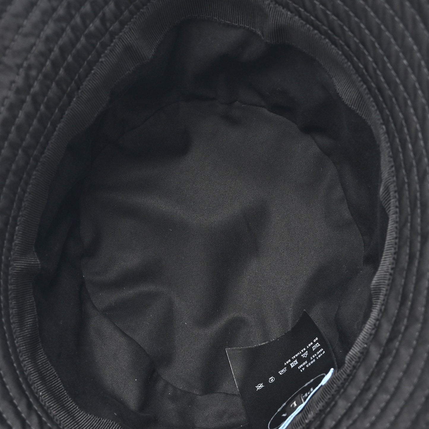 Re-Nylon Metal Triangle Logo Mens Bucket Hat L Black