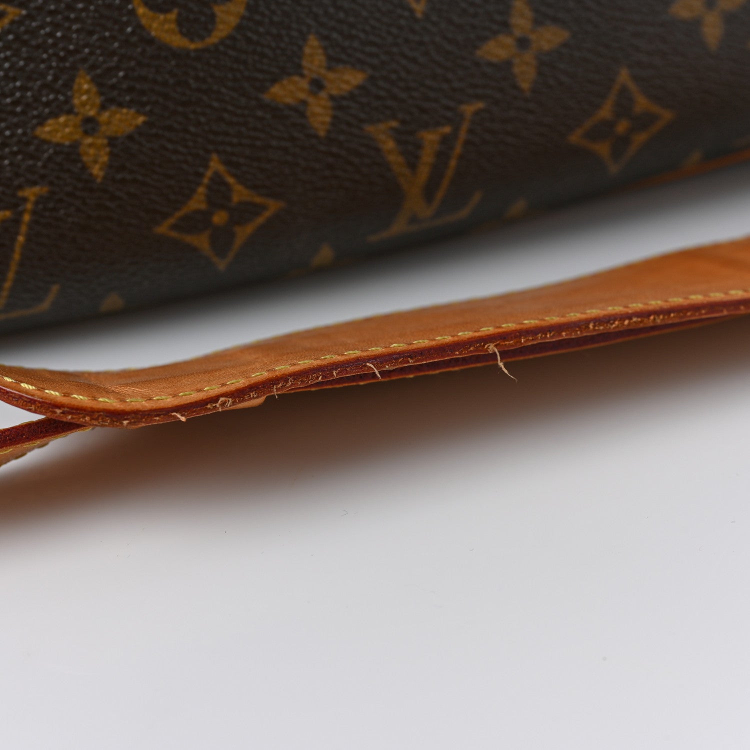 Louis Vuitton Monogram Hudson GM 13 of 15