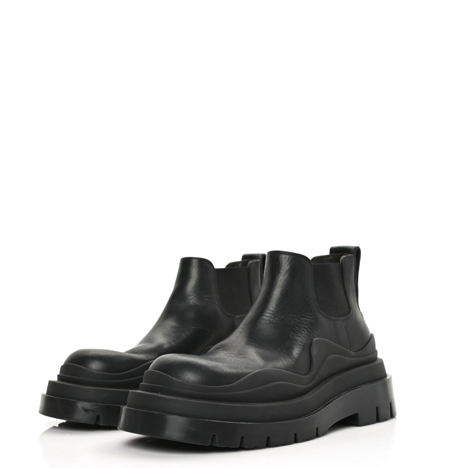 Bottega Veneta Calfskin The Tire Cropped Chelsea Short Boots 35.5 Black 3 of 7
