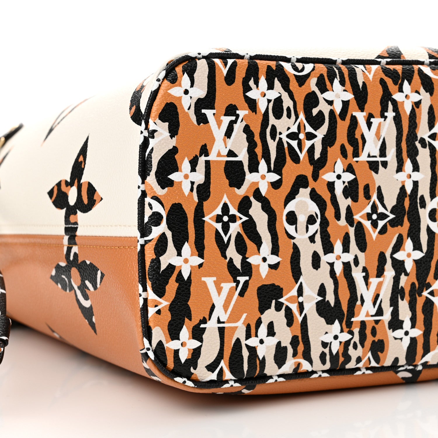 Louis Vuitton Monogram Giant Jungle Neverfull MM Ivory 10 of 12