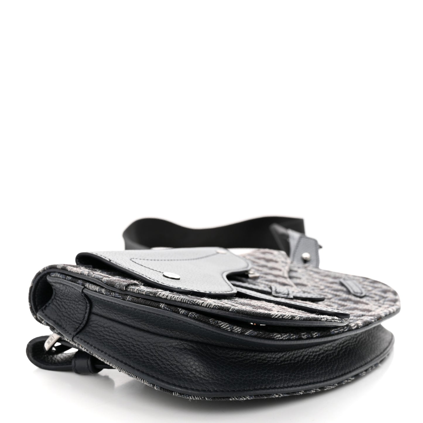 Oblique Saddle Messenger Pouch Black