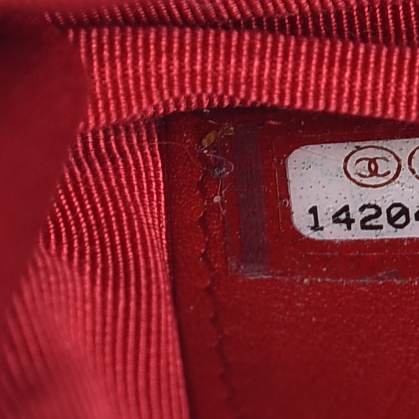 Patent Quilted Wallet On Chain WOC Red