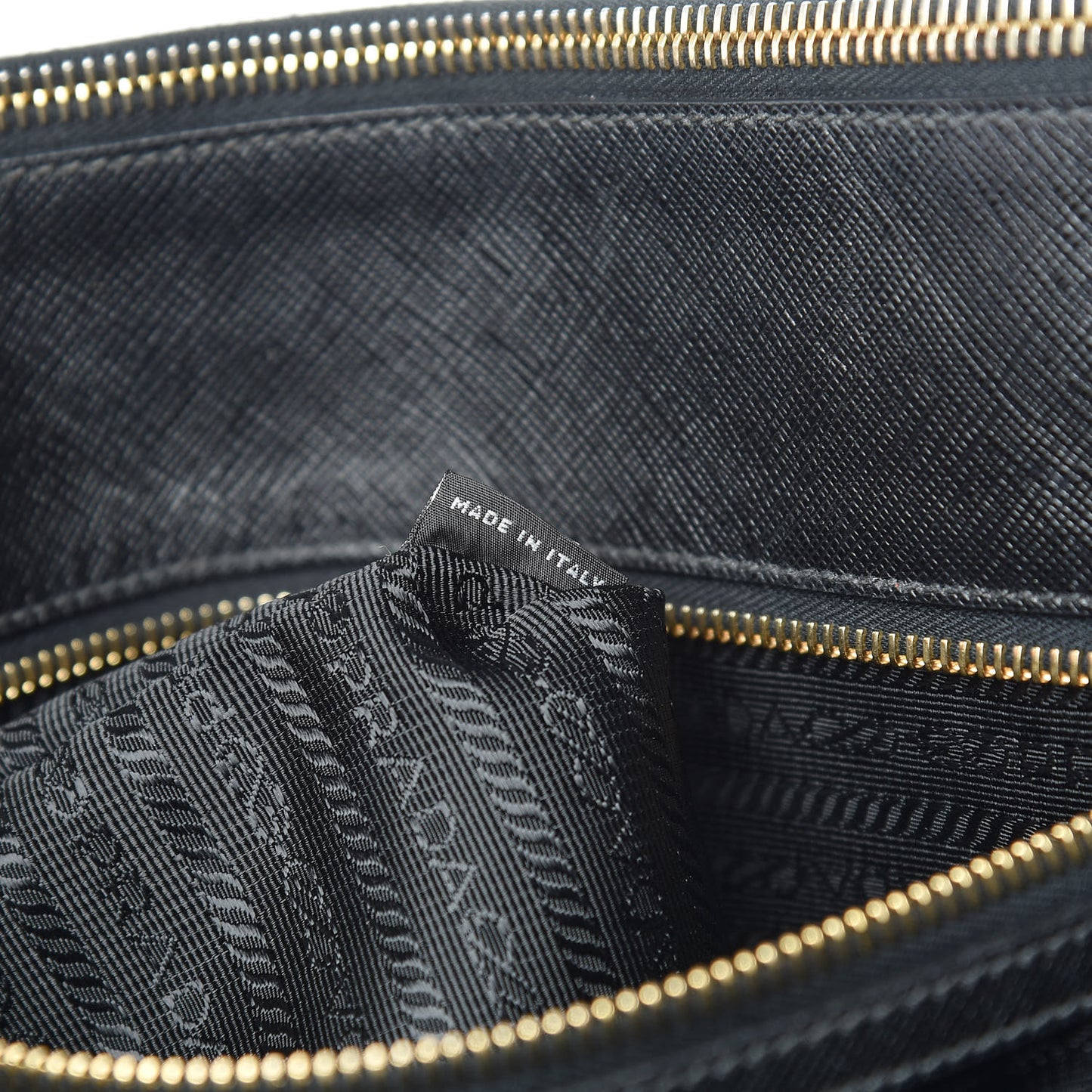 Saffiano Lux Extra Large Galleria Double Zip Tote Black