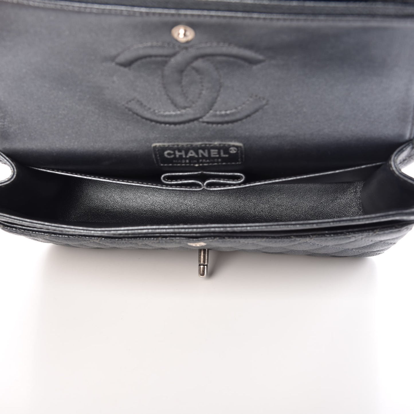 Pearly Caviar Quilted Medium Double Flap Grey
