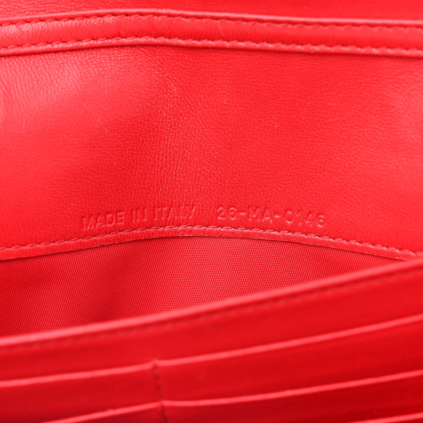 Grained Calfskin Diorama Croisiere Chain Wallet Red