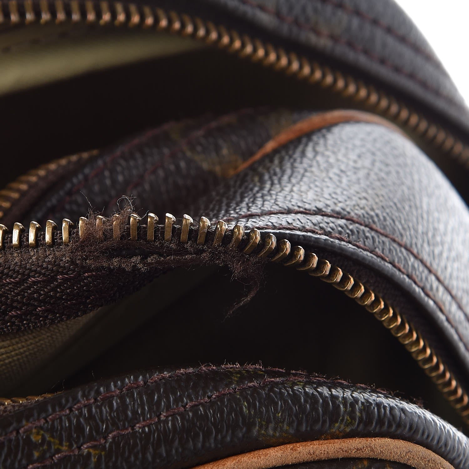 Louis Vuitton Monogram Reporter PM 18 of 18