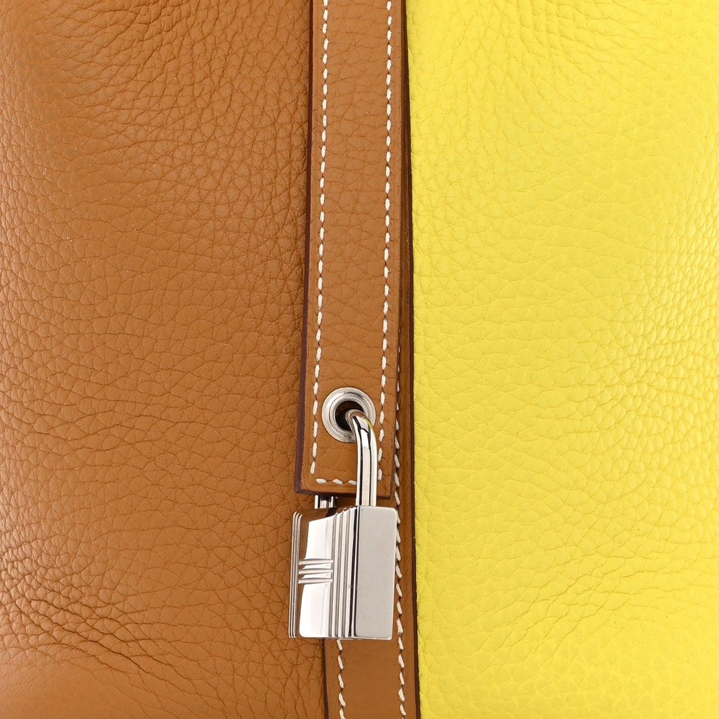 Taurillon Clemence Casaque Picotin Lock 18 PM Lime Sesame