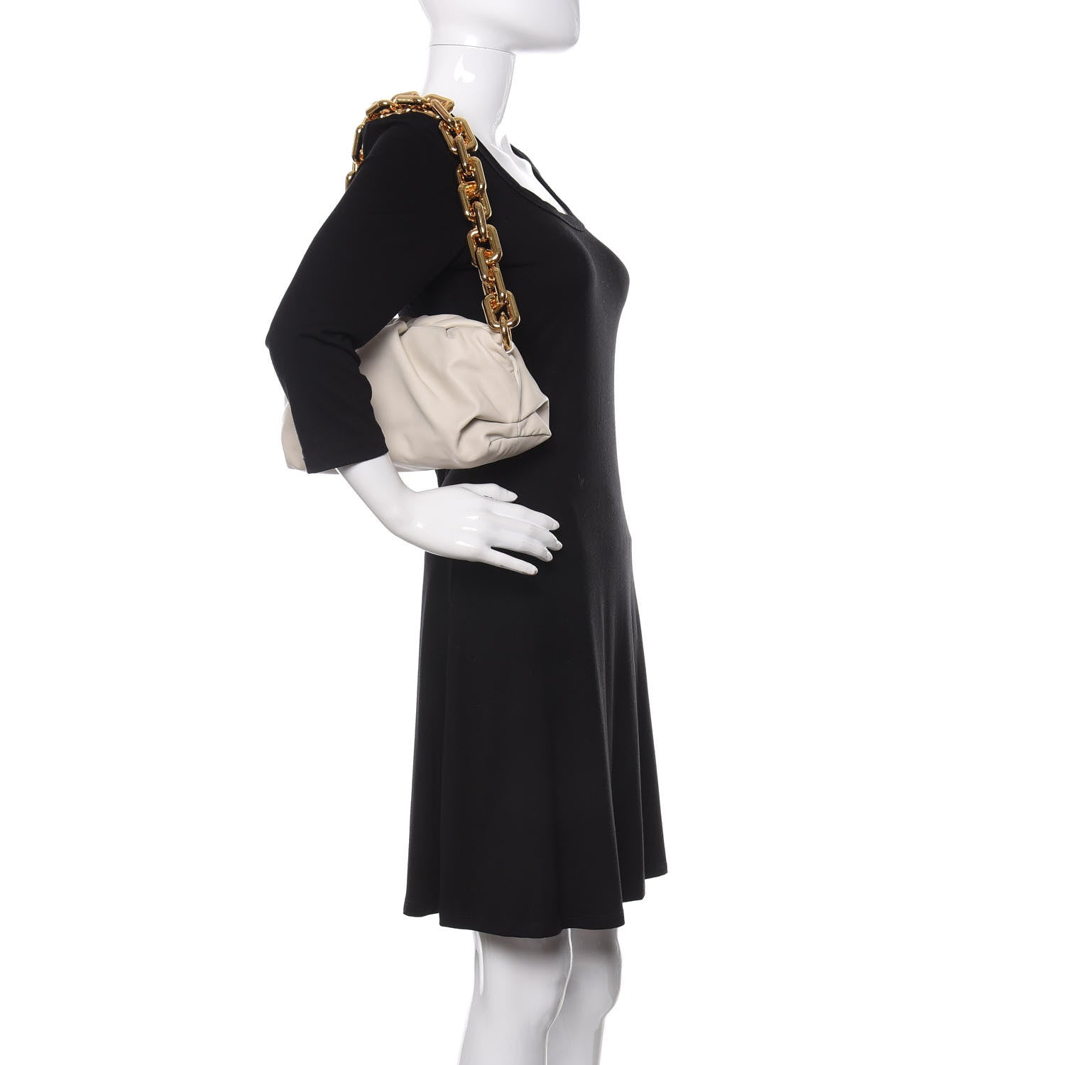 Bottega Veneta Calfskin The Pouch Chain Plaster 2 of 9