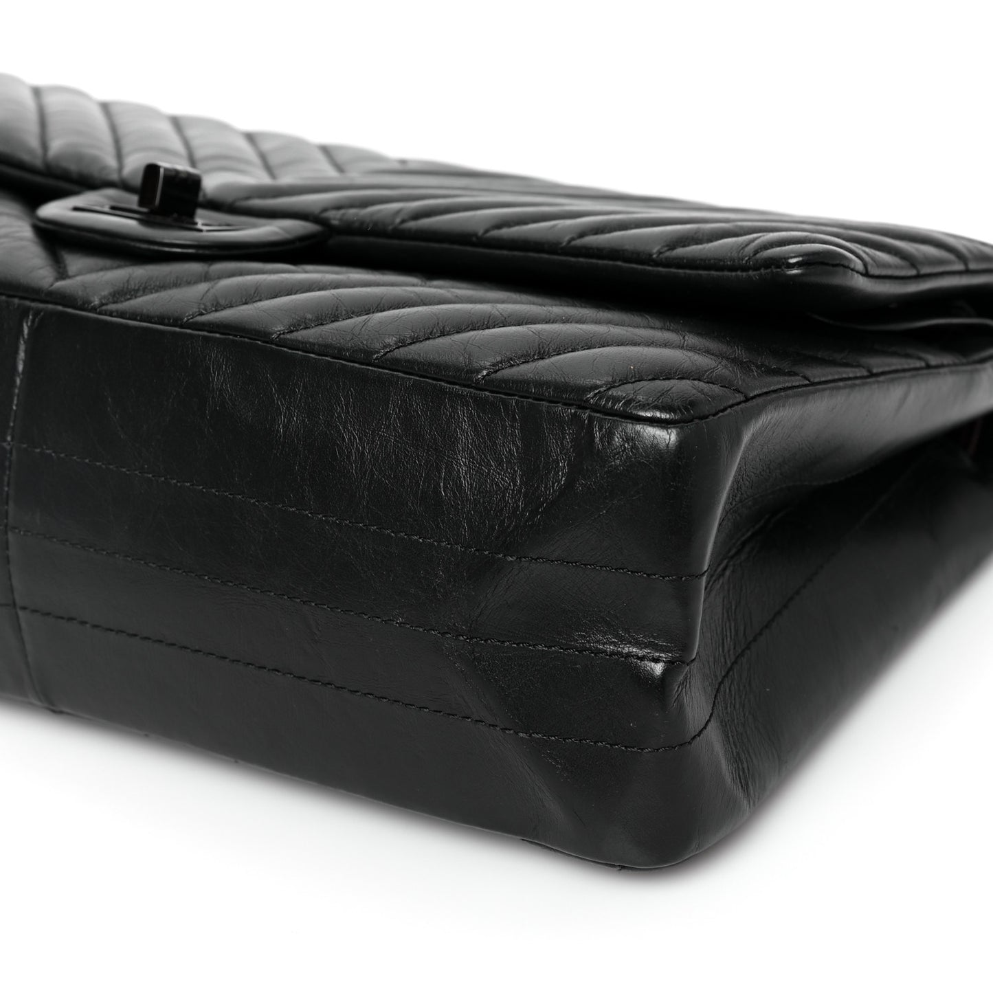 Aged Calfskin Chevron Quilted 2.55 Reissue 226 So Black