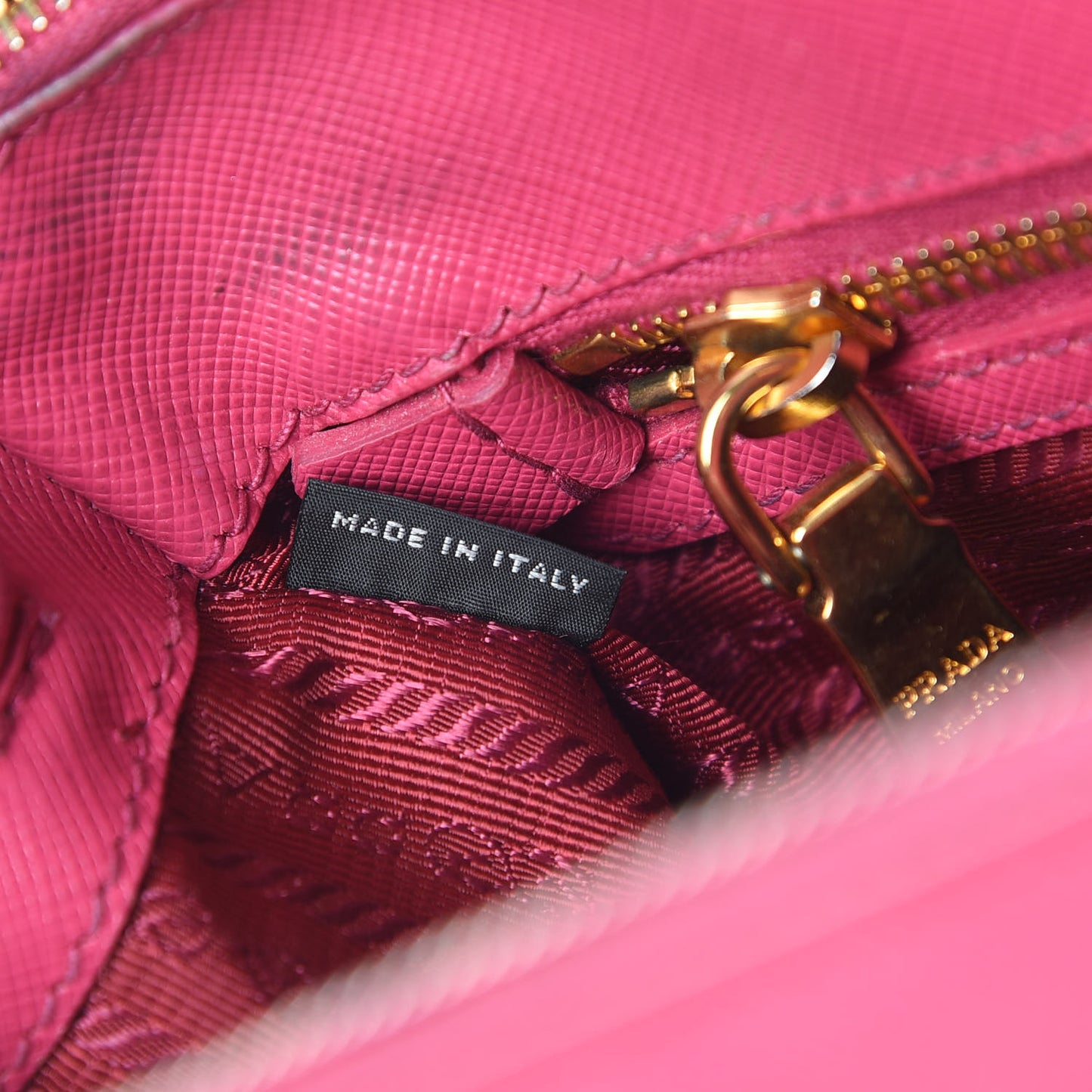Saffiano Lux Small Galleria Double Zip Tote Fuxia