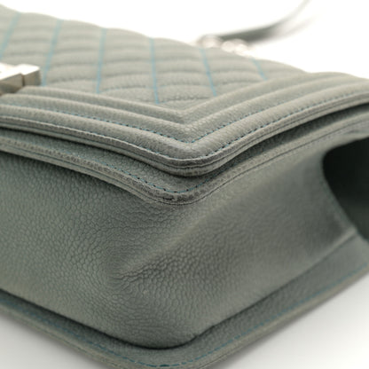 Chanel Caviar Quilted Medium Boy Flap Vert Fonce 11 of 11