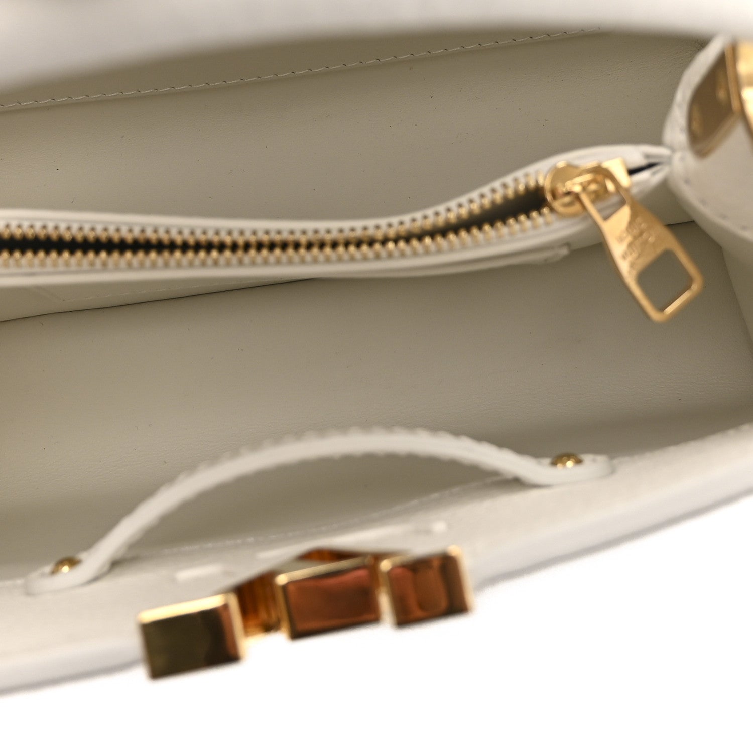 Louis Vuitton Taurillon Small Chain My Capucines Snow 5 of 10