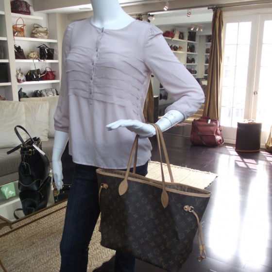 Louis Vuitton Monogram Neverfull MM 2 of 9